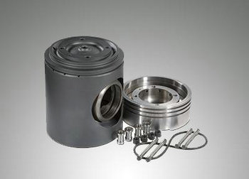 Combined piston skirt with ..